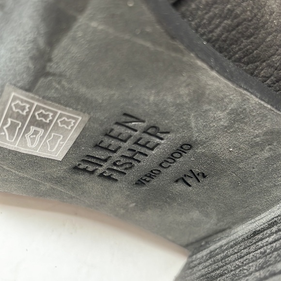 7.5 EILEEN FISHER SHOE BOOTS Black Suede Cross Strap Back Zip Block Heel Booties - Picture 5 of 14